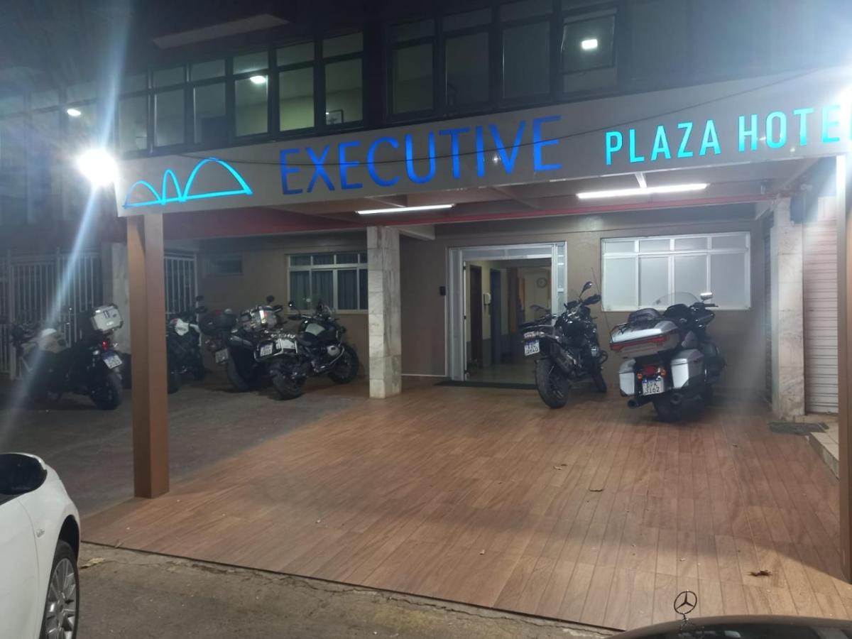 Executive Plaza Hotel นูเคลโอบันเดรานชิ ภายนอก รูปภาพ